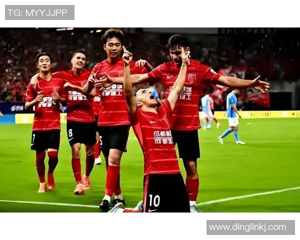 成都迎来足球巨星的盛大时刻球迷们热情期待他的到来